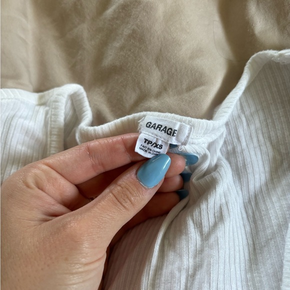 Cute adjustable Garage crop long sleeve - Picture 2 of 3